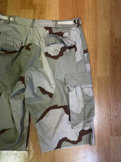 90’ camo military shorts