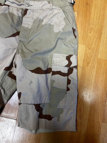 90’ camo military shorts