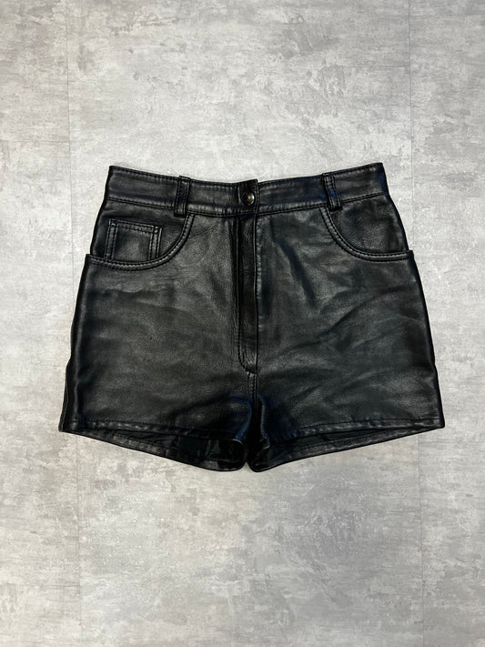 Woman shorts leather