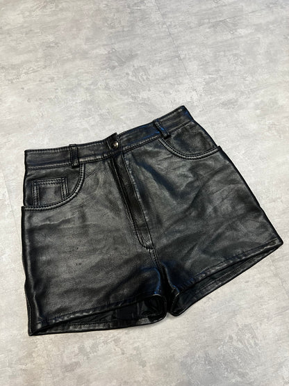 Woman shorts leather