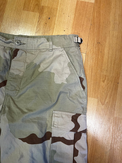 90’ camo military shorts