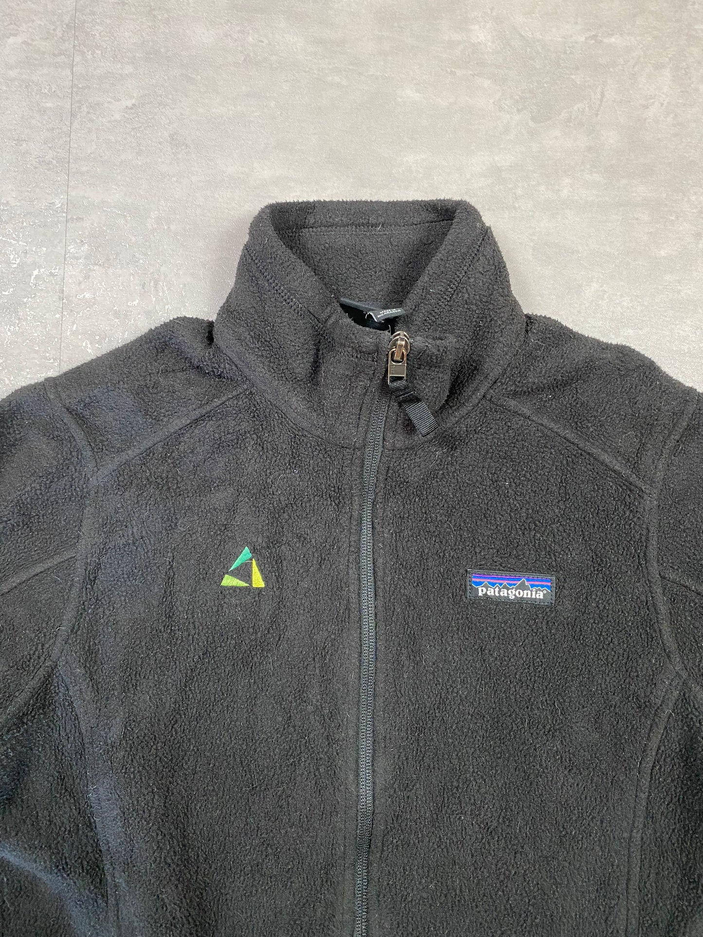 Patgonia fleece full zip embroidered details