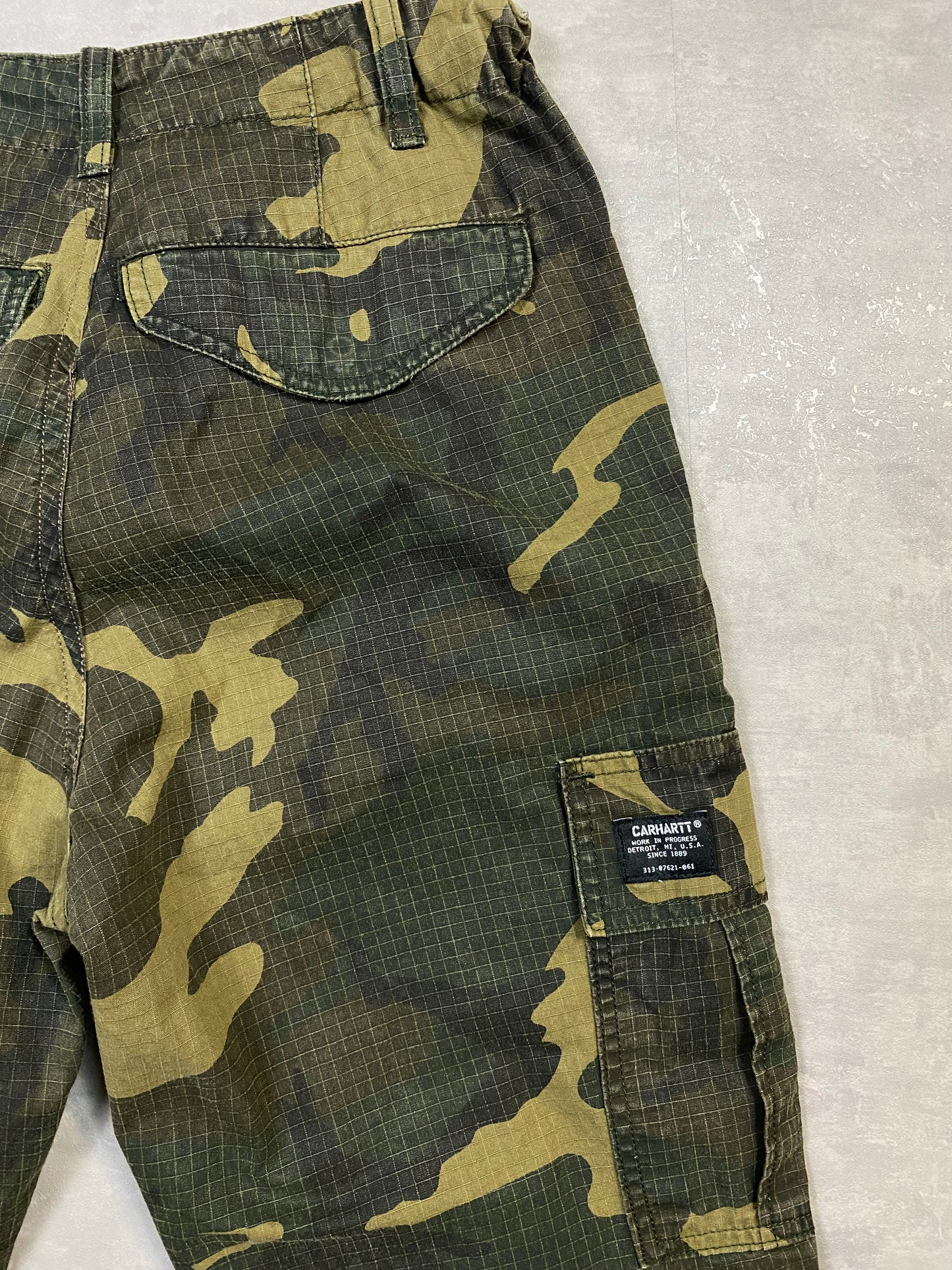 Carharrt WIP Camo Cargo 28