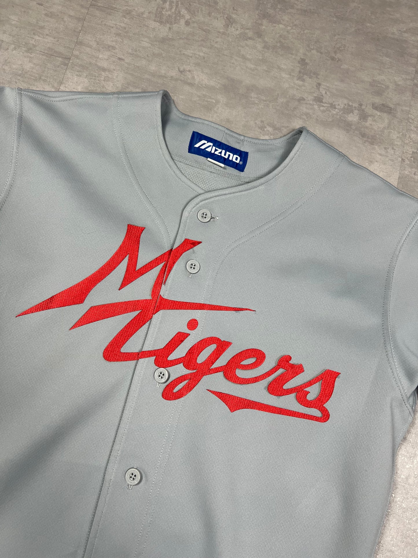 Mizuno baseball shirt